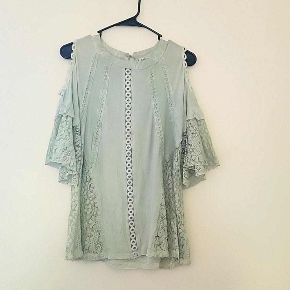 Pol cold shoulder top in sage green